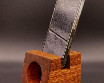 Soporte amplificador acústico para smartphone