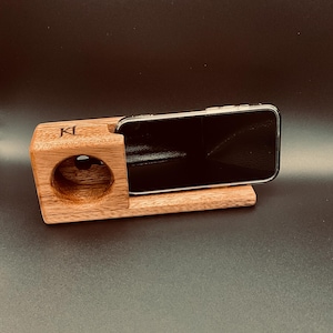 Handcrafted Wooden Smartphone Speaker / Amplifier