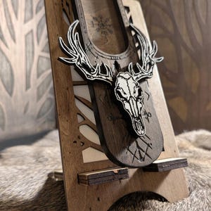 Porta incienso Vegvisir con forma de cráneo de ciervo