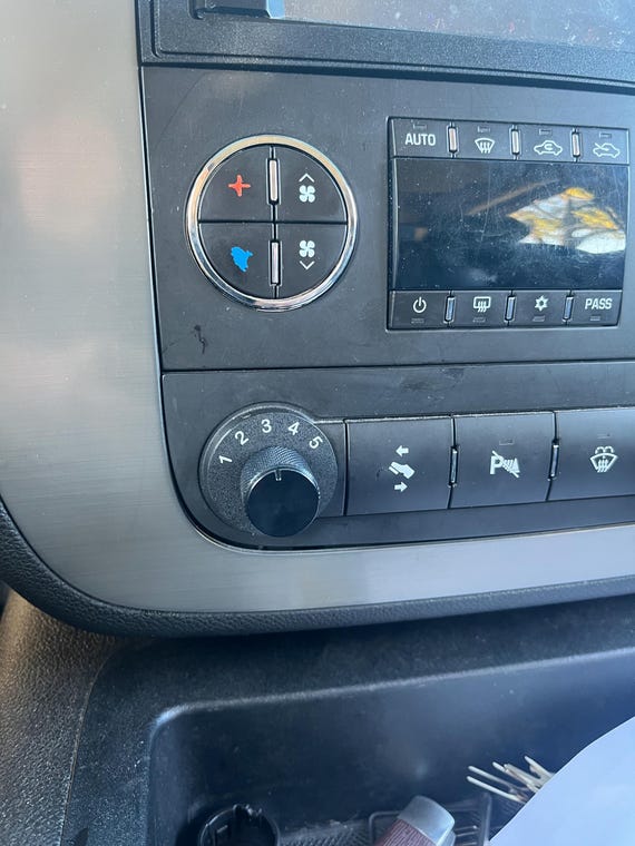 Dsp5 Cigarette Lighter Mount 01-13 Duramax