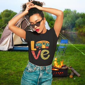 Camper Love Shirt Retro RV Life Tee, Vintage Travel Trailer Gift, Unisex Boho Camping, Happy Camper Road Trip Top