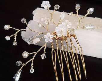 Petit Fleur -- Decorative Bridal Hair comb
