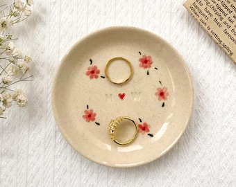 Custom Initials ring dish Custom Date ring ceramic Wedding ring dish Engagement jewelry dish Birthday gift for bestie Custom Wedding Gift