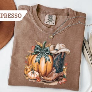 Comfort Colors® Howdy Pumpkin Shirt, Western Fall Shirt, Fall Coquette Bow Sweatshirt, Western Halloween Shirt, Fall Vibes Gift Shirt