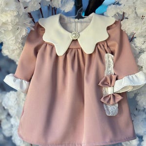 Robe de fille modeste en satin, robe de fille catholique, tenue de baptême, robe de bébé rose poudré, robe de petite fille, jolie robe de bébé, robe de bébé élégante
