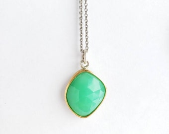 Chrysoprase pendant , set in 18k gold, Sterling silver, 4 hearts