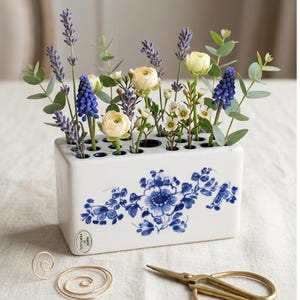 Vintage 1992 MMA Blue and White Floral Cderamic Brick Flower Frog Vase - Made in Portugal - READ