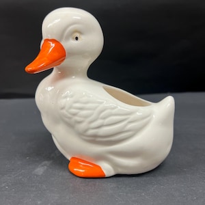 Vintage Ceramic White Duck Planter Retro Spring Decor Mid Century Farmhouse Grandmacore