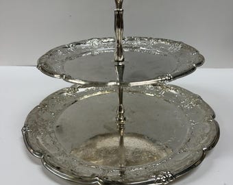 Bandeja de servir de plata ornamentada de 2 niveles, estilo vintage.