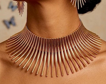 Conjunto de collar y pendientes de estilo diosa audaz, gargantilla dorada con diseño de rayos de sol, joyería de inspiración egipcia para mujer, conjunto escultural de Cleopatra.