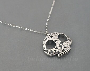 Sugar Skull Necklace, skull pendant necklace, Jewelry gift, Gold / Silver, by balance9