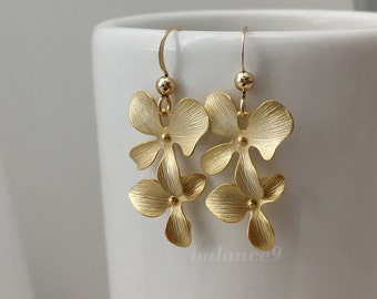 Orchid Flower Earrings, Gold / Silver dainty orchid pearl dangle earrings, Jewelry gift for her, wedding gift