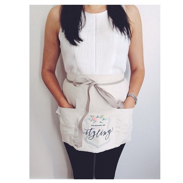 custom half apron : vendor aprons, custom embroidery, florist apron, event planner apron, photorapher apron, bakery apron