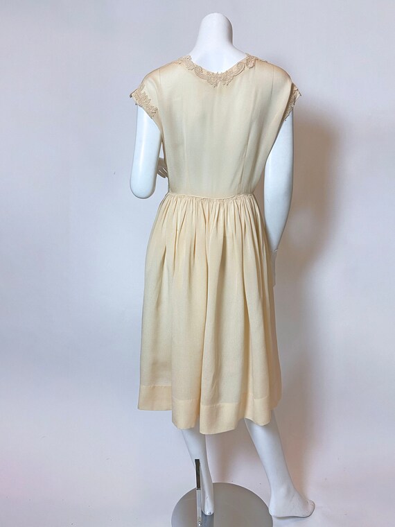 1940s Ivory Silk Dress - image 3