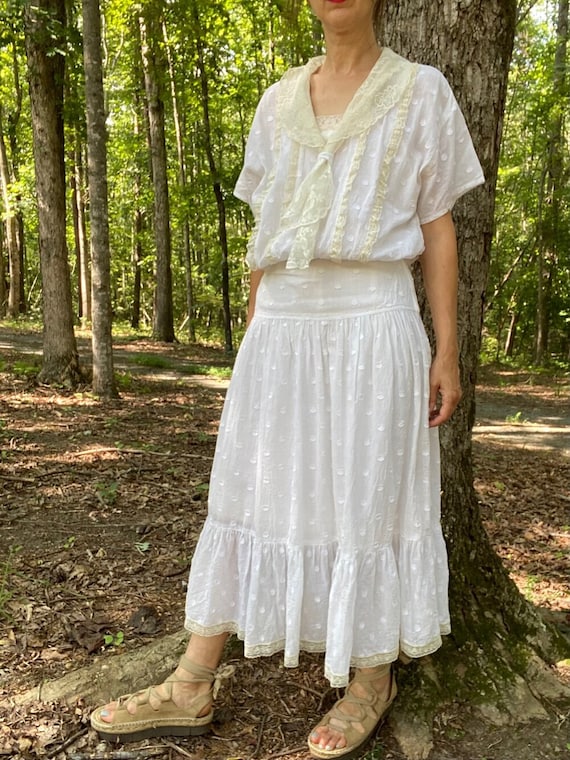 1980s does 1910s Tiered White Dress Donna Morgan … - image 3