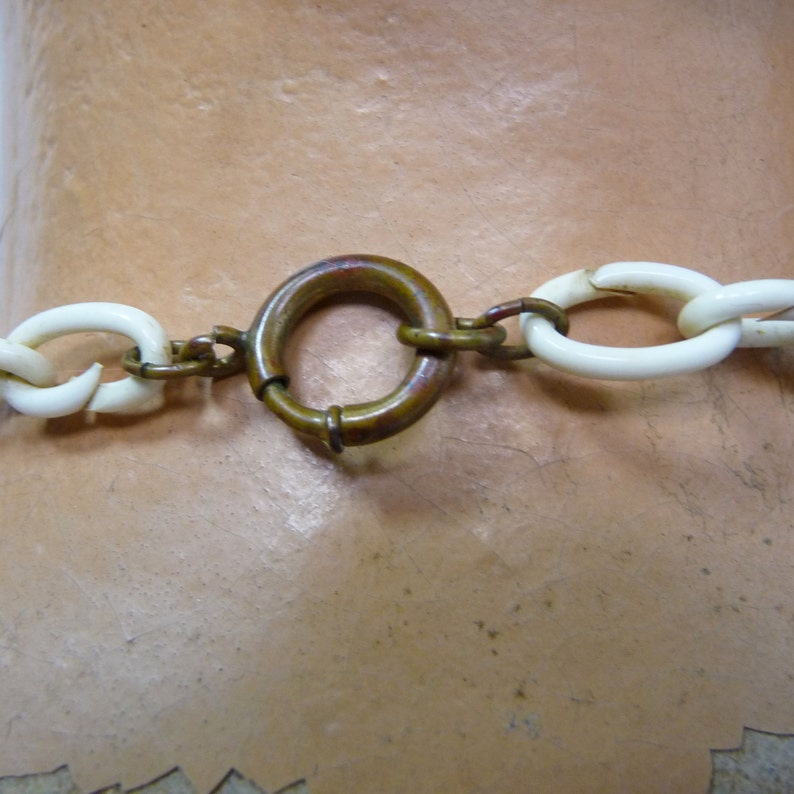 1930s Red and White Mother of Pearl Necklace on Celluloid Chain