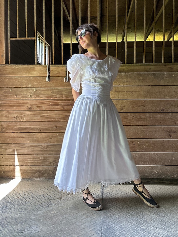 Gunne sax white dress hotsell
