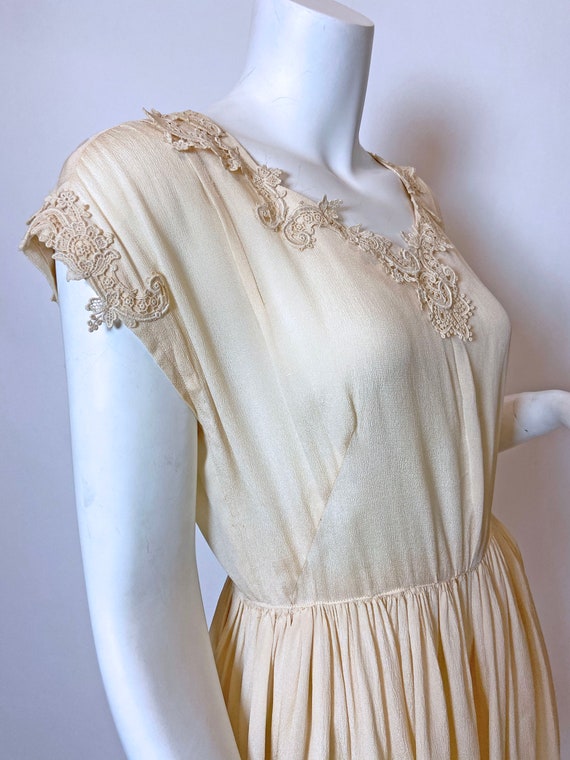 1940s Ivory Silk Dress - image 7