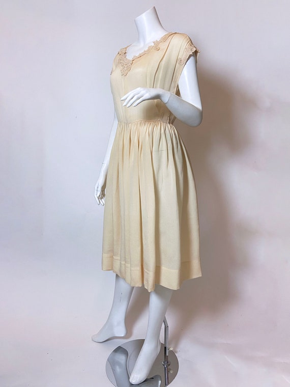 1940s Ivory Silk Dress - image 2