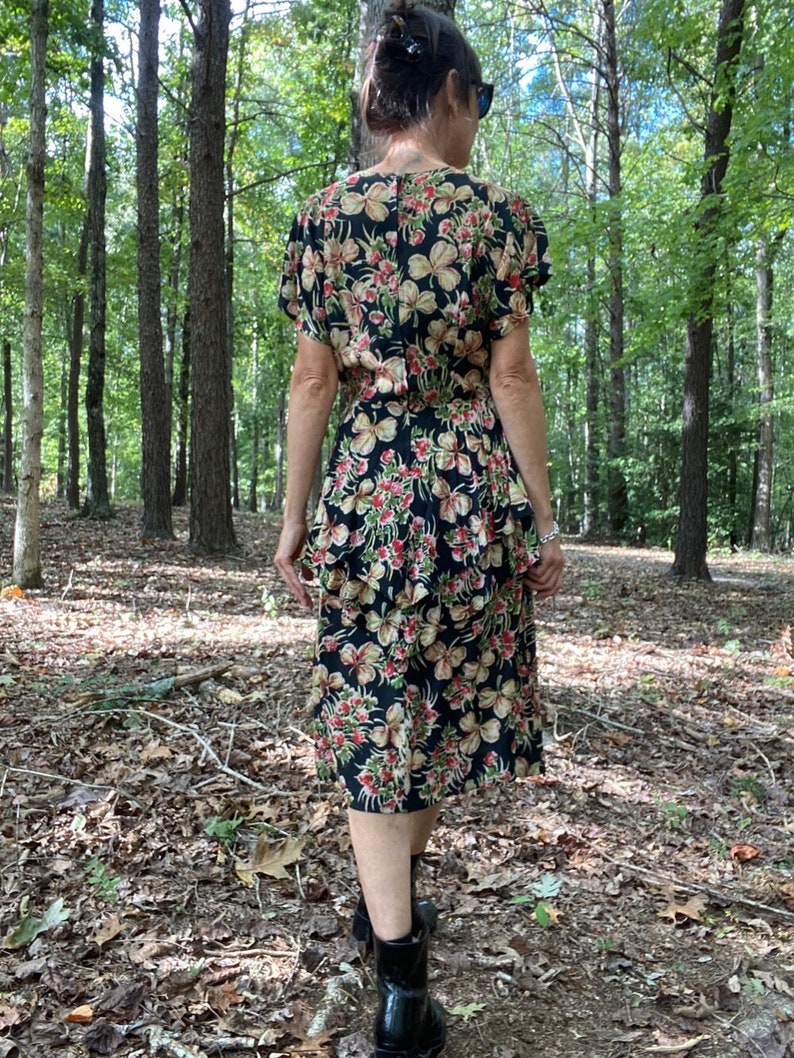 1940s Cold Rayon Floral image 4