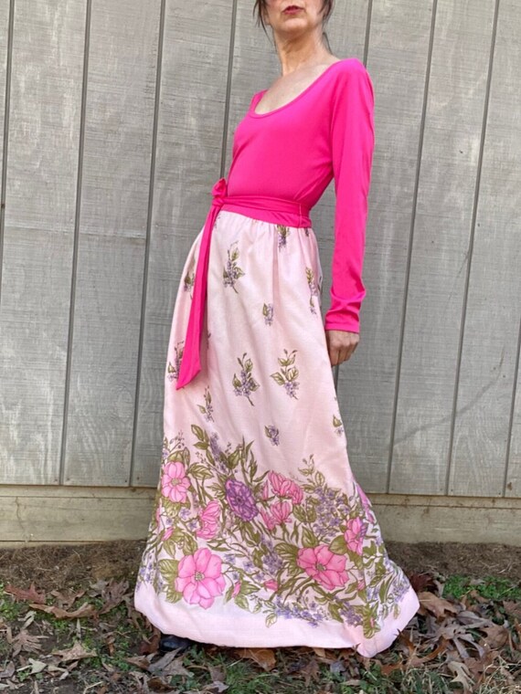 ALFRED SHAHEEN vintage 1970s Pink hand screen print floral Shift Maxi Dress, Hawaiian chrysanthemum flowers