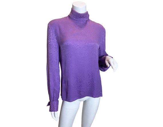 1970s to 80s Gucci Lavender Silk Snake Jacquard Bl