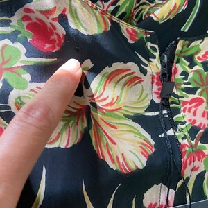 1940s Cold Rayon Floral image 8