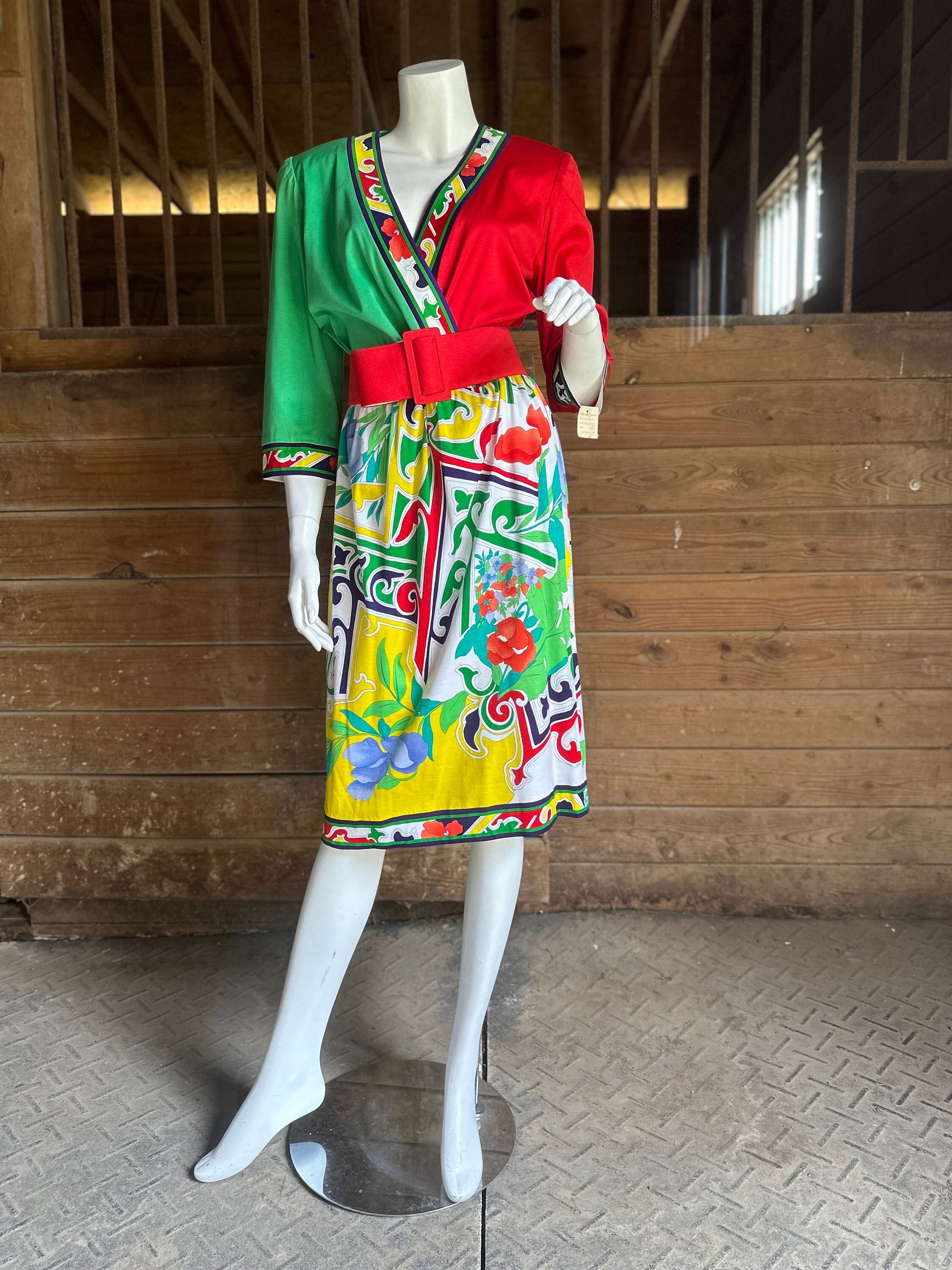 美品LEONARD FASHIONレオナール トップス　LL 美品 LEONARD レオナール ハイネック シルク ブラウス トップス 公式