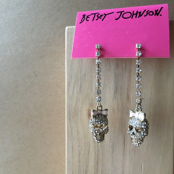 Bling Bling Vintage Betsey Johnson Skull Design - Crystal Rhinestone Dangle Earrings - Party Jewellery - Vintage Fashion - New Old Stocks