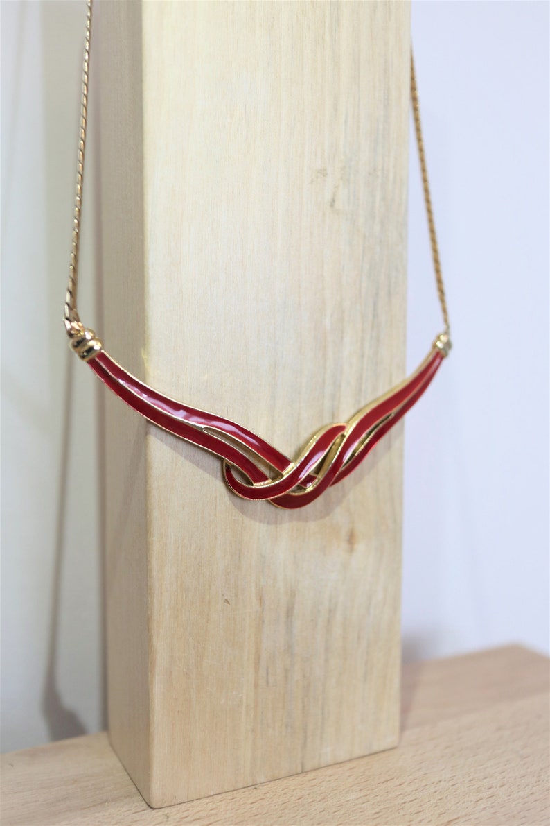 beautiful costume jewelry for gifting 20 /% Off UK FREE SHIPPING Gold tone Red enamel ribbon design choker 90s vintage necklace