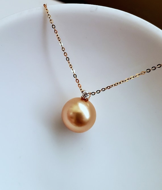 Gold Southsea Golden Pearl Pendant with Diamond 9-10mm Perfect Round High Luster 18kt Solid Gold Saltwater Pearl Untreated Non-Dyed