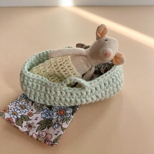 Little mouse, baby mouse, mouse doll, fabric doll, mouse for doll house, mouse in a basket, miniature mouse, collector&#39;s doll, 8 cm