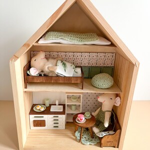 Mouse house, wooden doll house, fits Maileg mice, wooden furniture, miniature furniture.