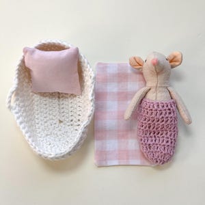Little mouse, baby mouse, mouse doll, fabric doll, mouse for doll house, mouse in a basket, miniature mouse, collector&#39;s doll, 8 cm