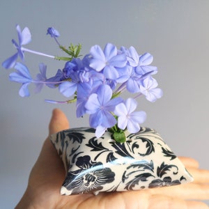 Ikebana Flower Vase, Small Ikebana Flower Holder, Pillow shape flower vase, Table Centerpiece vase, Wedding Favor, Gift for Mom, Best Gift, image 2