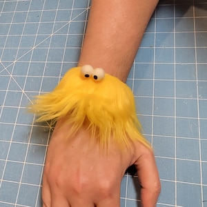 Fuzzy Facelets - Slap Bracelets with Character from All Hands Productions! (YELLOW)