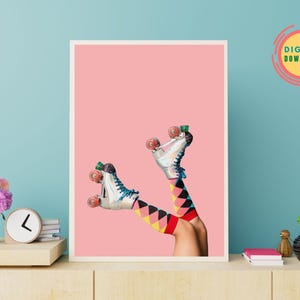 Op de afbeelding: Een set van drie keramische mokken met een gespikkelde, matte afwerking. Elke mok heeft een andere kleur: lichtblauw, crème en grijs. De mokken hebben een eenvoudig, modern ontwerp met een afgeronde vorm en een comfortabele handgreep.