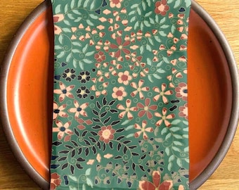 Vintage Japanese Floral Print Napkins Set of 4, Holiday Famous Pattern Gift, Nature Lover Housewarming Present, Thanksgiving Christmas Decor