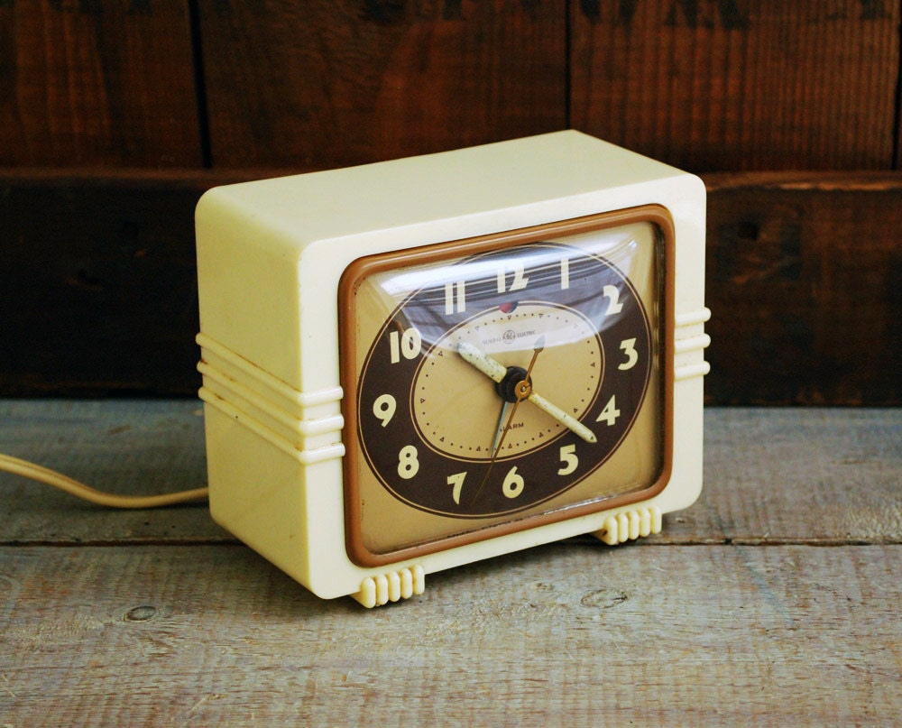 Art Deco Ivory Bakelite Alarm Clock General Electric Etsy