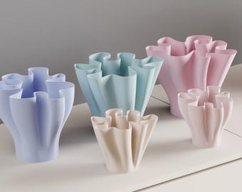 Modern Flower Wave Vase, Original Contemporary Flowing Vessel, Minimalist Translucent Tabletop Display, Art Deco