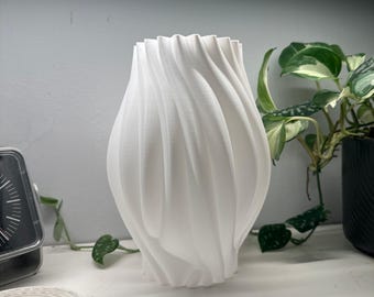 Flowing Twisted Vase, Organic Spiral Silhouette, Terracotta Dried Floral Statement