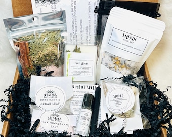 Protection Box Gift for Witches Non-Toxic Fragrance Witchy Box Witchcraft Fragrance Protection Spell Oil Self-Care Box Protection Wax Melts