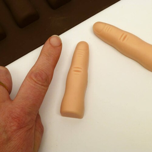 6 Spooky Fingers Novelty Silicone Chocolate Mould halloween craft bakeware flexi