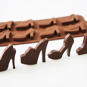 8 cell Ladies Shoes / High Heels / Stiletto Silicone Bakeware Mould Candy Cake Mold Cupcake Toppers / Resin / Wax / Soap