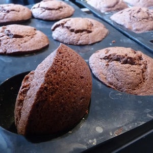 6 cell Semi Sphere 7cm dia Half Circle Ball Silicone Cake Chocolate Teacake Baking Mould Mold or for Resin Paperweights COLOUR MAY VARY