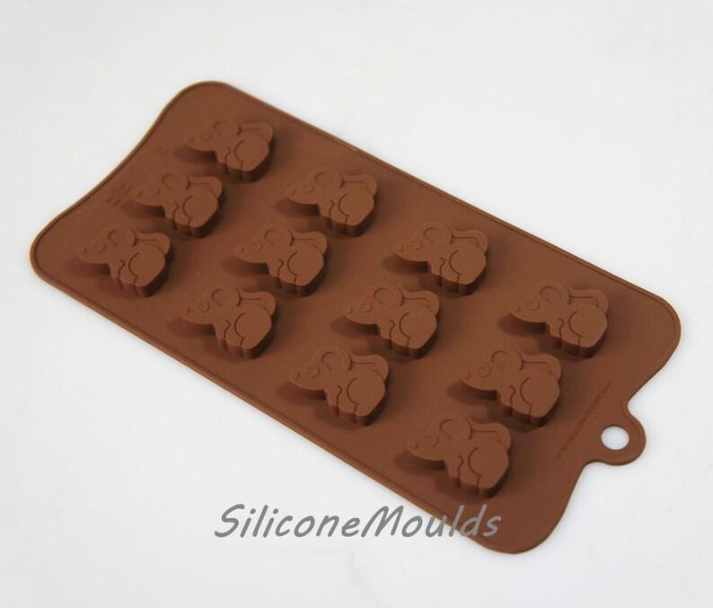 12 cell FIELD MOUSE Woodland Animal Silicone Bakeware Mould Candy Cake Mold Cupcake Toppers Resin Wax Soap