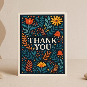 Moody Botanical Bedankkaart – blanco binnenkant, elegante dankbaarheidskaart met donkere bloemen, modern tuingeïnspireerd briefpapier