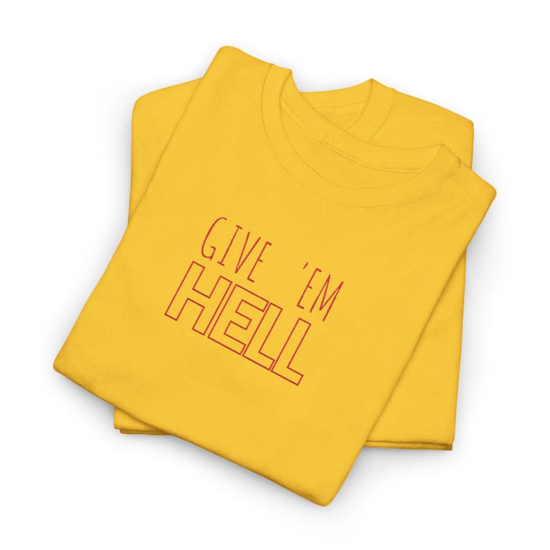 Give Em Hell Tシャツ、エッジの効いたグラフィックTシャツ、ユニセックスのヘビーコットンシャツ、オルタナティブストリートウェアTシャツ、レトロなスローガンシャツ、彼女または彼へのギフト 画像 12