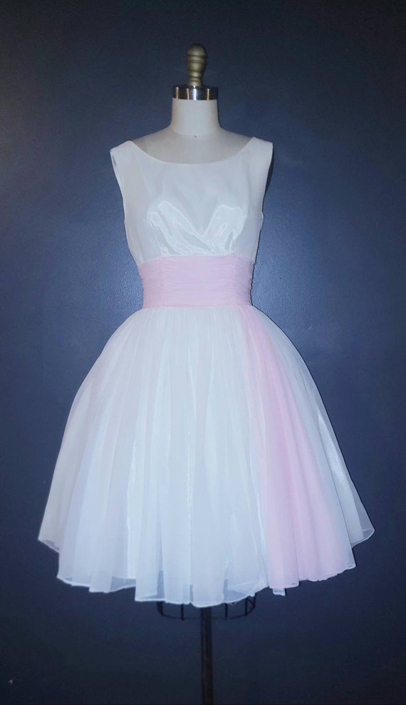 Stunning!! 1950s/60s Party Dress ~ White & Pink D… - image 3
