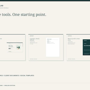 Può includere: Un pacchetto di download digitale intitolato SELFNOTESLAB SMALL BUSINESS LAUNCH BUNDLE contenente tre strumenti: una fonte per siti web, documenti per clienti e modelli social. Il testo recita Three tools. One starting point. e include anteprime di un sito web, un documento di progetto e una grafica per i social media.